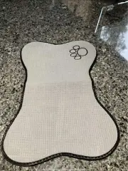 Bone Dry Pet Dog Mat. Water Absorbing Backing. Gray. Brand New.