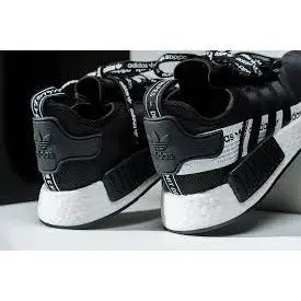 【正品】全新ADIDAS NMD_R1 黑白 日文 拼接 滿版 鞋帶 FU6829