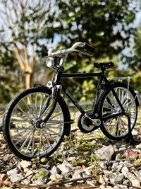 在飛比找樂天市場購物網優惠-仿真1:10金屬自行車模型玩具創意傳統老式單車復古二八大杠腳