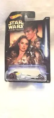 Star Wars Hot Wheels Attack of the Clones Nitro Scorcher Toy Car 2/8 New