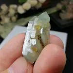 {石場}31天然綠水晶 綠泥石 雙尖水晶 骨幹水晶 綠幽靈原礦 綠水晶柱 水晶柱 綠水晶簇