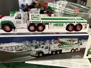 HESS 2002 TRUCK AND AIRPLANE