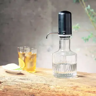 【日本HARIO】宮廷壓水壺1000ml《屋外生活》水瓶 安壓瓶 分享瓶 日本製 玻璃壺