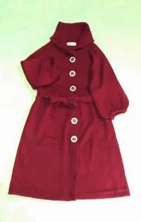 在飛比找Yahoo!奇摩拍賣優惠-毛衣 外套 洋裝 連身裙 紅色前開扣高領可翻領腰綁帶蝴蝶結七